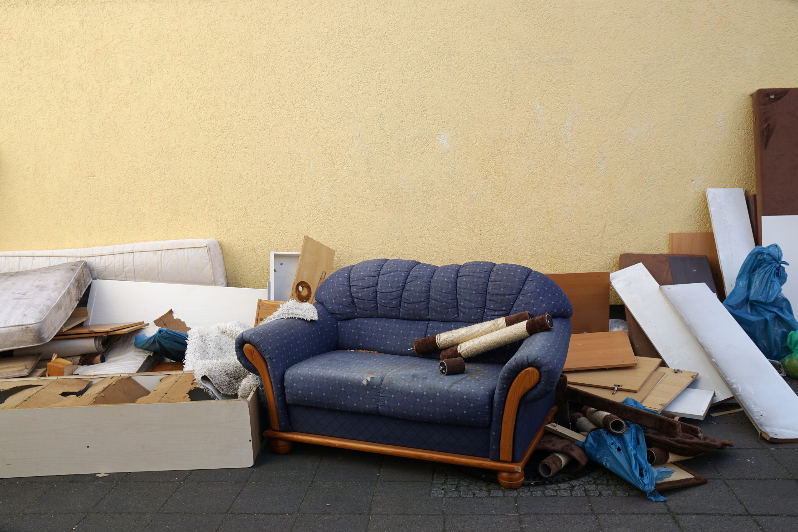 Retirada de muebles y enseres en Jávea